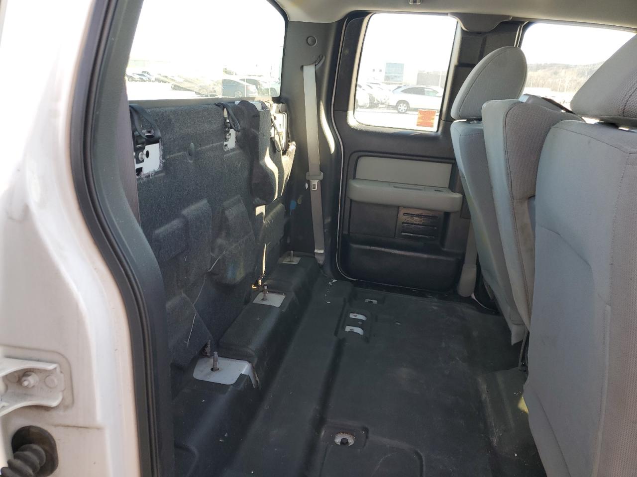 2013 Ford F-150 - Image 10