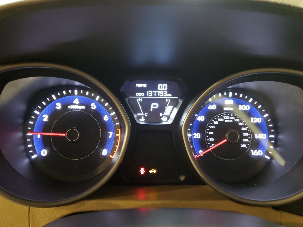 2013 Hyundai Elantra - Image 9