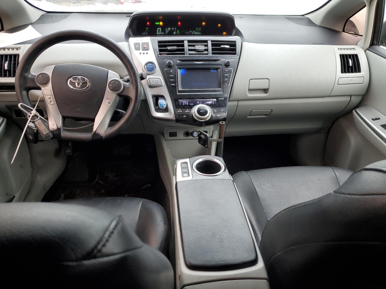 2012 Toyota Prius - Image 8