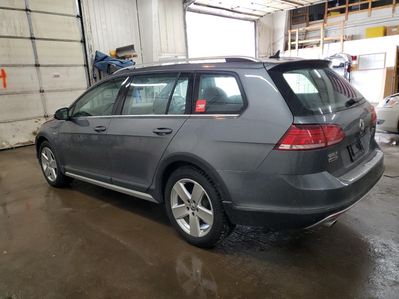 2018 Volkswagen Golf - Image 2