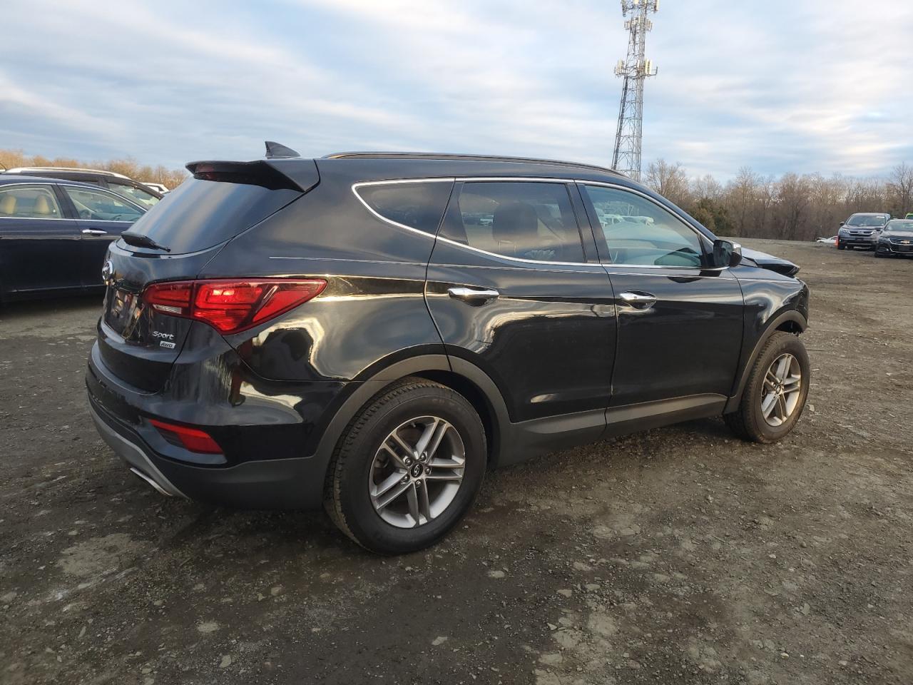 2018 Hyundai Santa Fe - Image 3