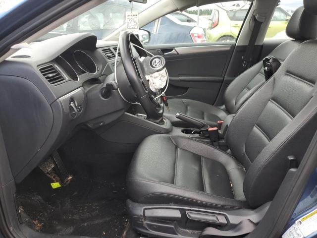 Sedans VOLKSWAGEN JETTA 2016 Granatowy
