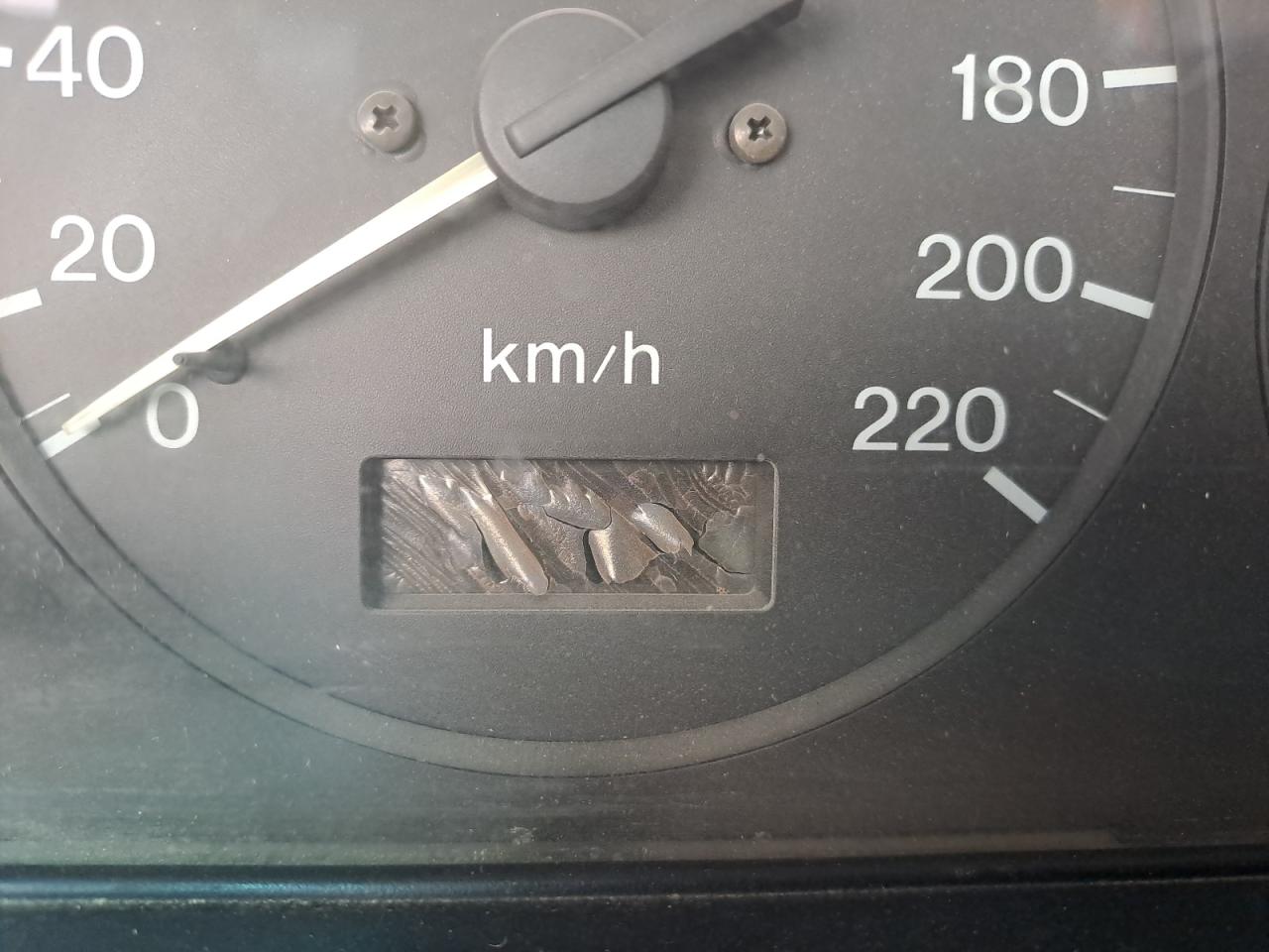 JM7BA1234W0222350 - 2000 Mazda 323 - #49557435
