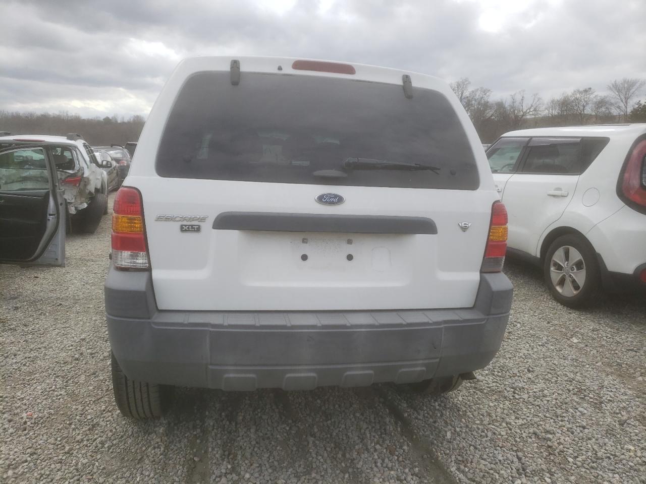 2007 Ford Escape - Image 6