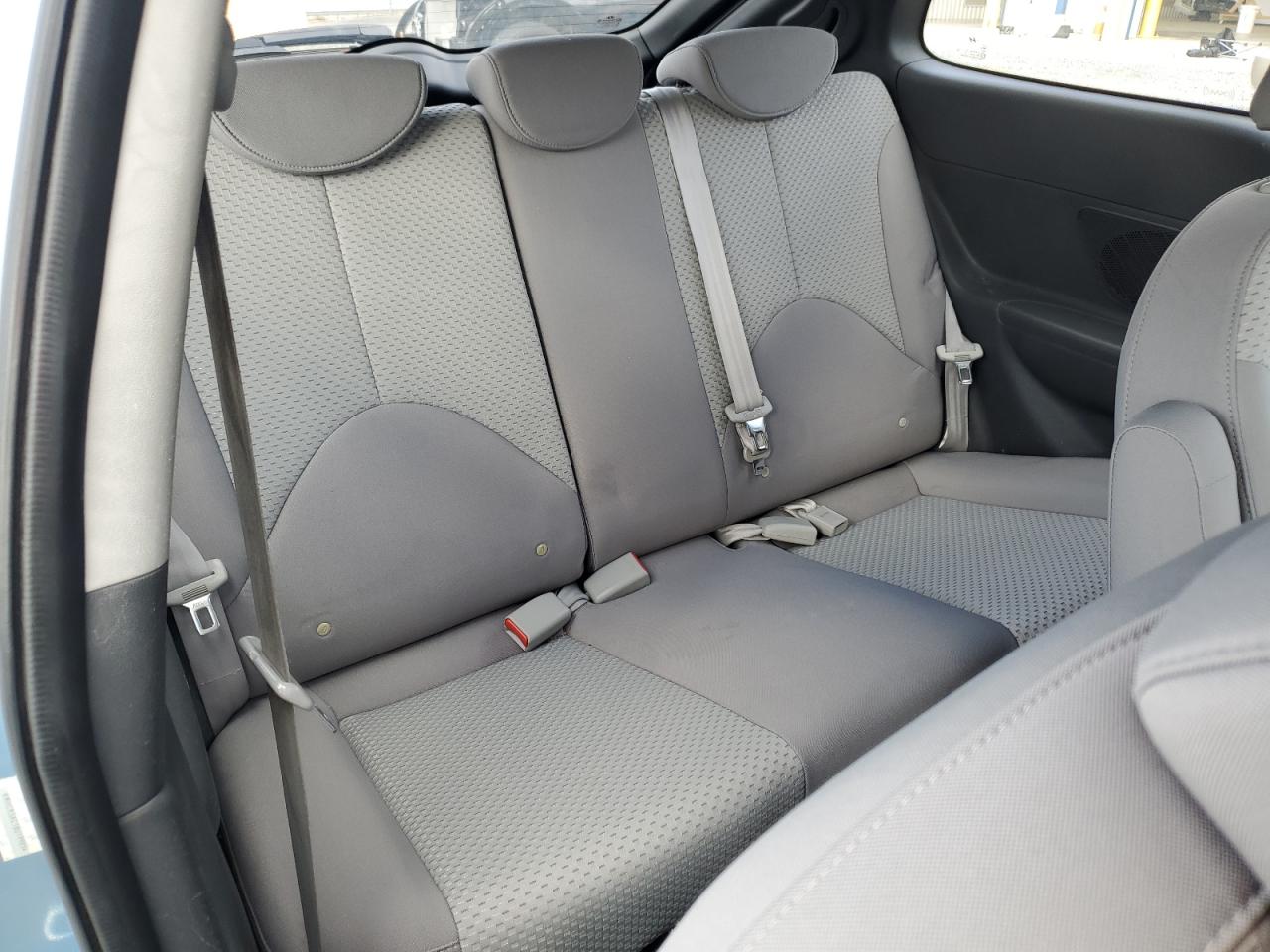 2011 Hyundai Accent - Image 10