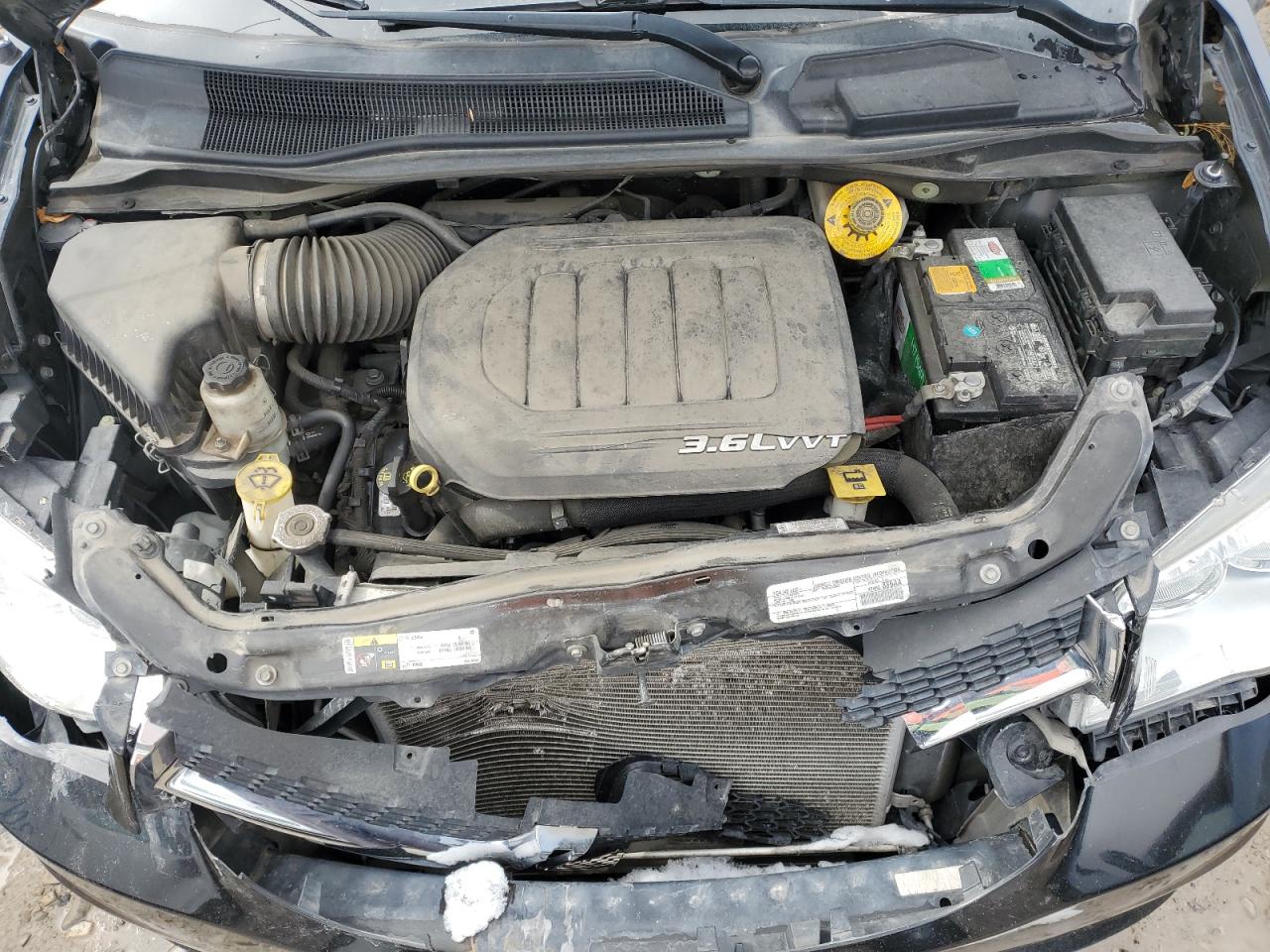 2017 Dodge Caravan - Image 13