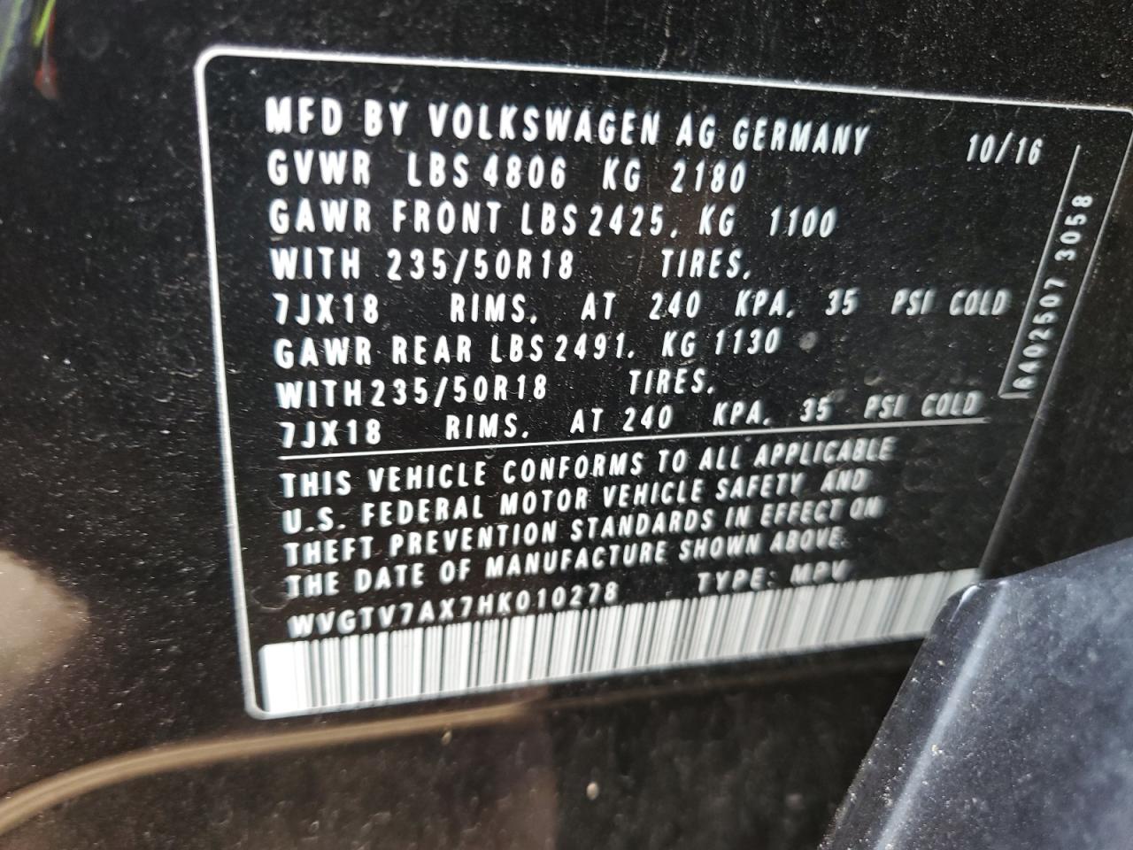 2017 Volkswagen Tiguan - Image 15
