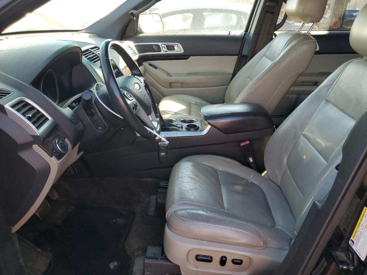 2014 Ford Explorer - Image 7