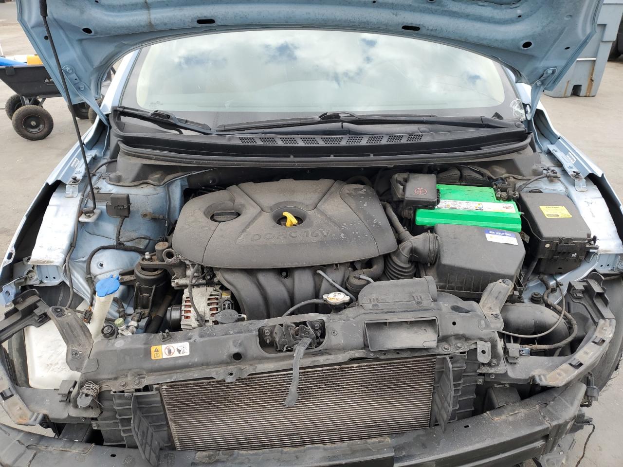 2012 Hyundai Elantra - Image 11