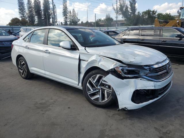  VOLKSWAGEN JETTA 2024 Biały