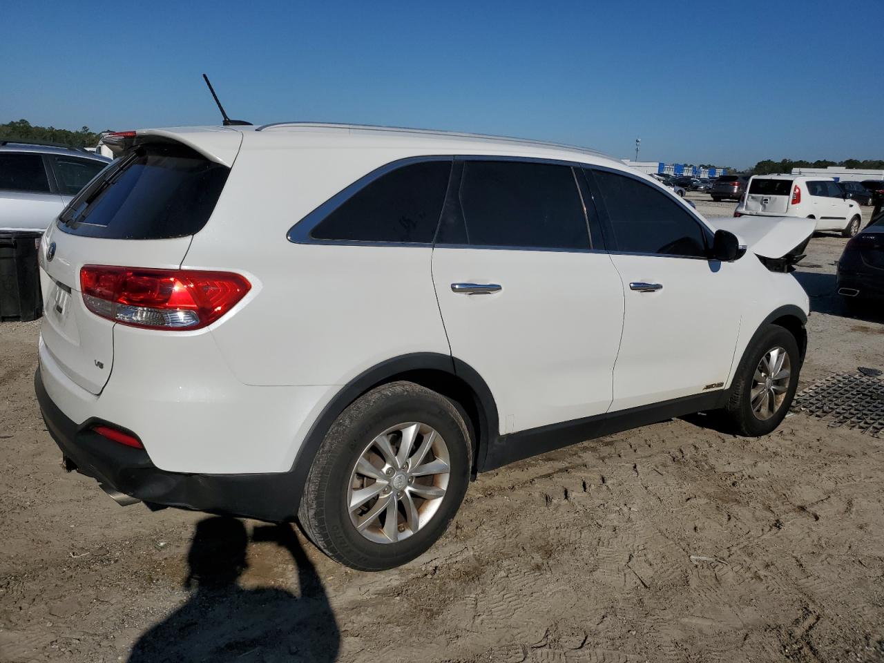 2017 Kia Sorento - Image 3