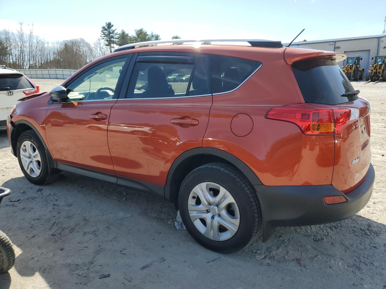2015 Toyota RAV 4 - Image 2