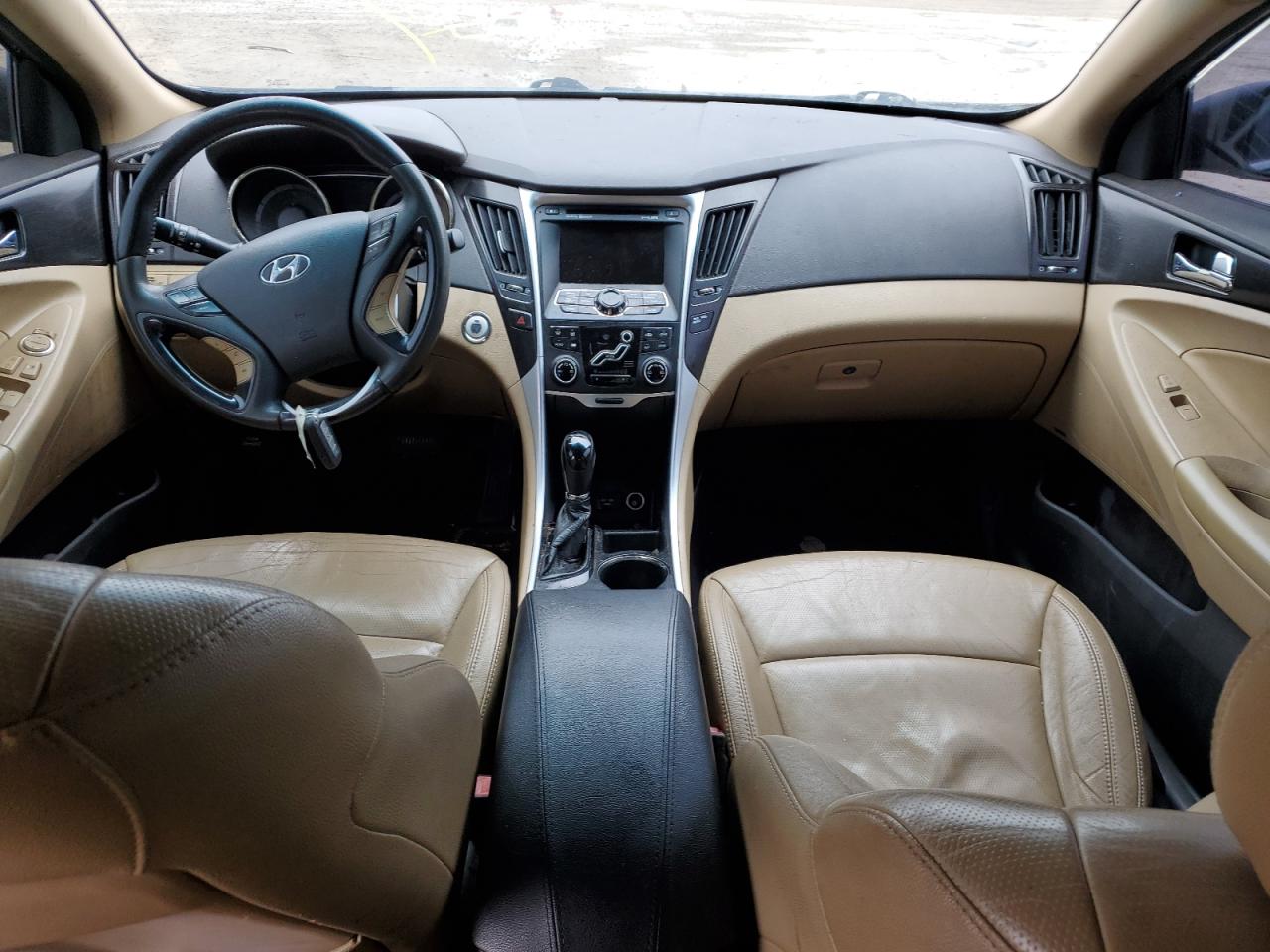 2011 Hyundai Sonata - Image 8