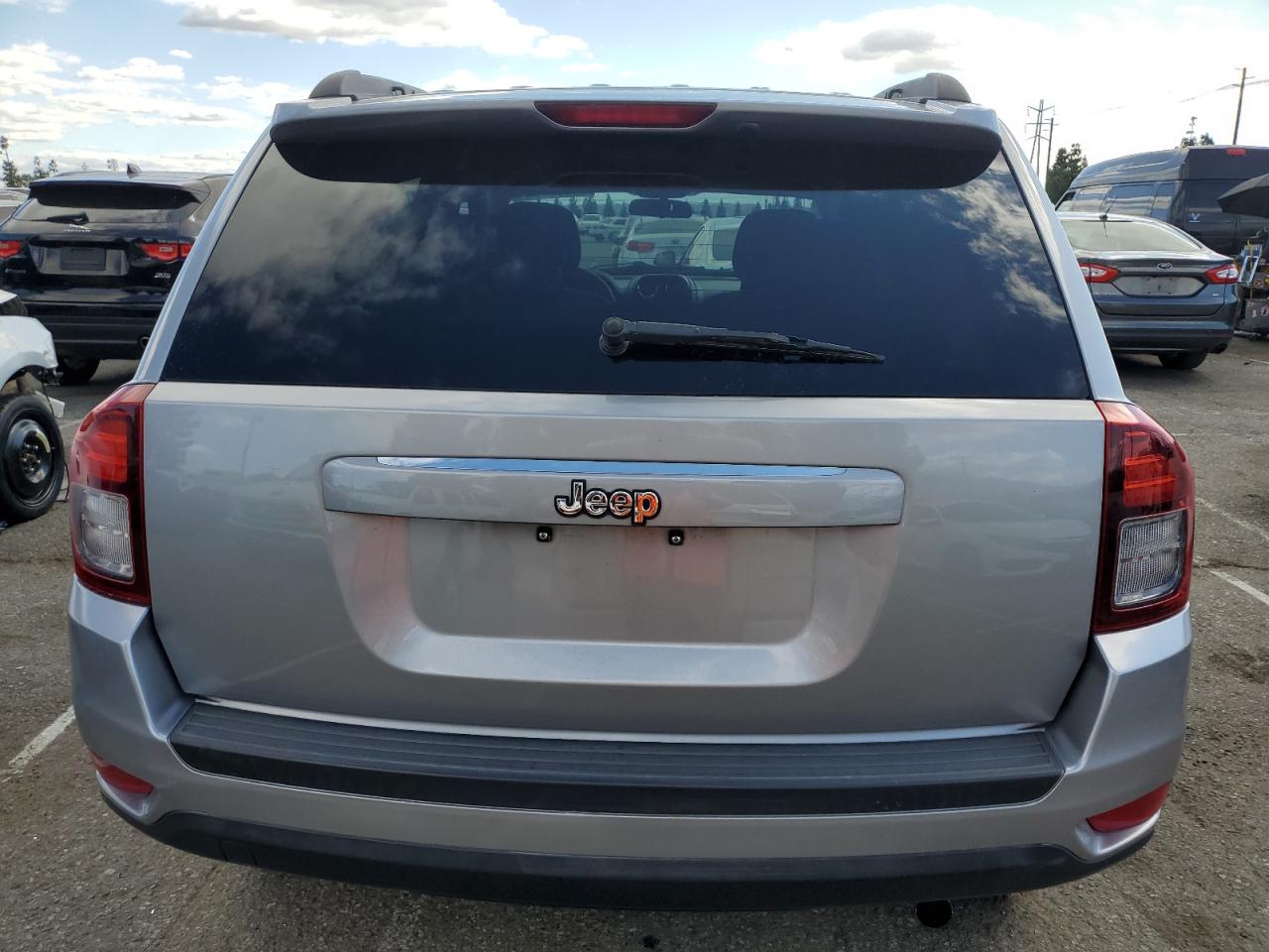 2015 Jeep Compass - Image 6