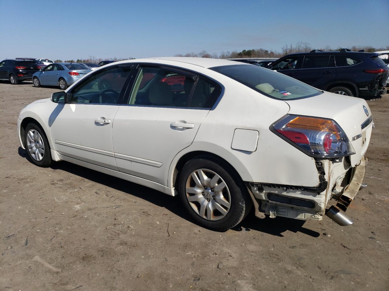 2009 Nissan Altima - Image 2