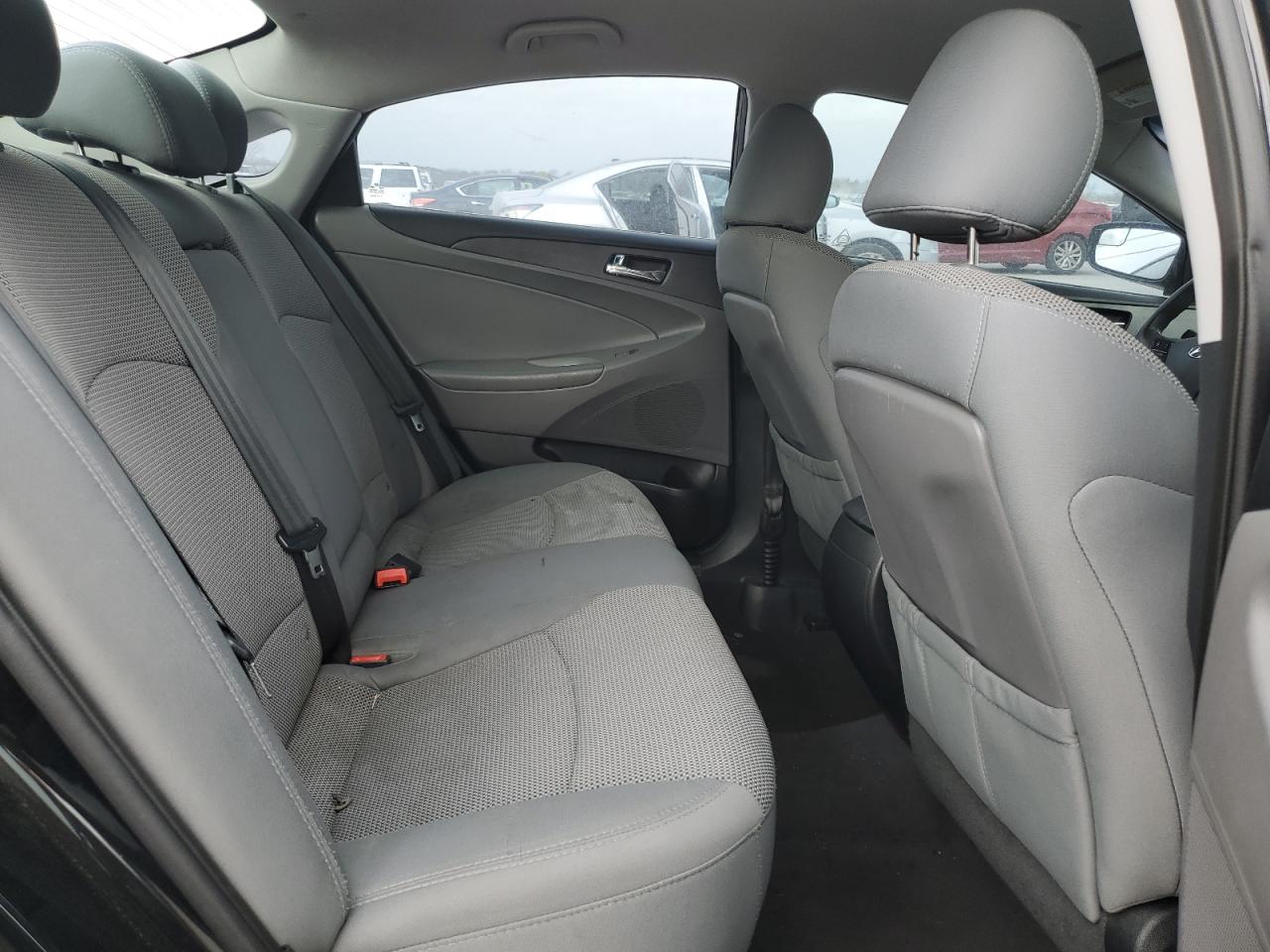 2014 Hyundai Sonata - Image 10