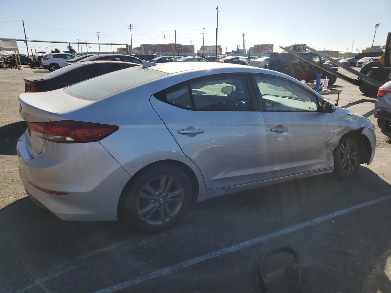 2017 Hyundai Elantra - Image 3