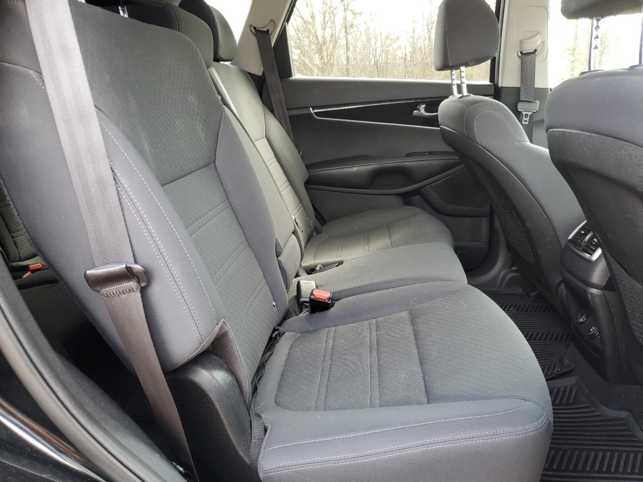 2020 Kia Sorento - Image 11