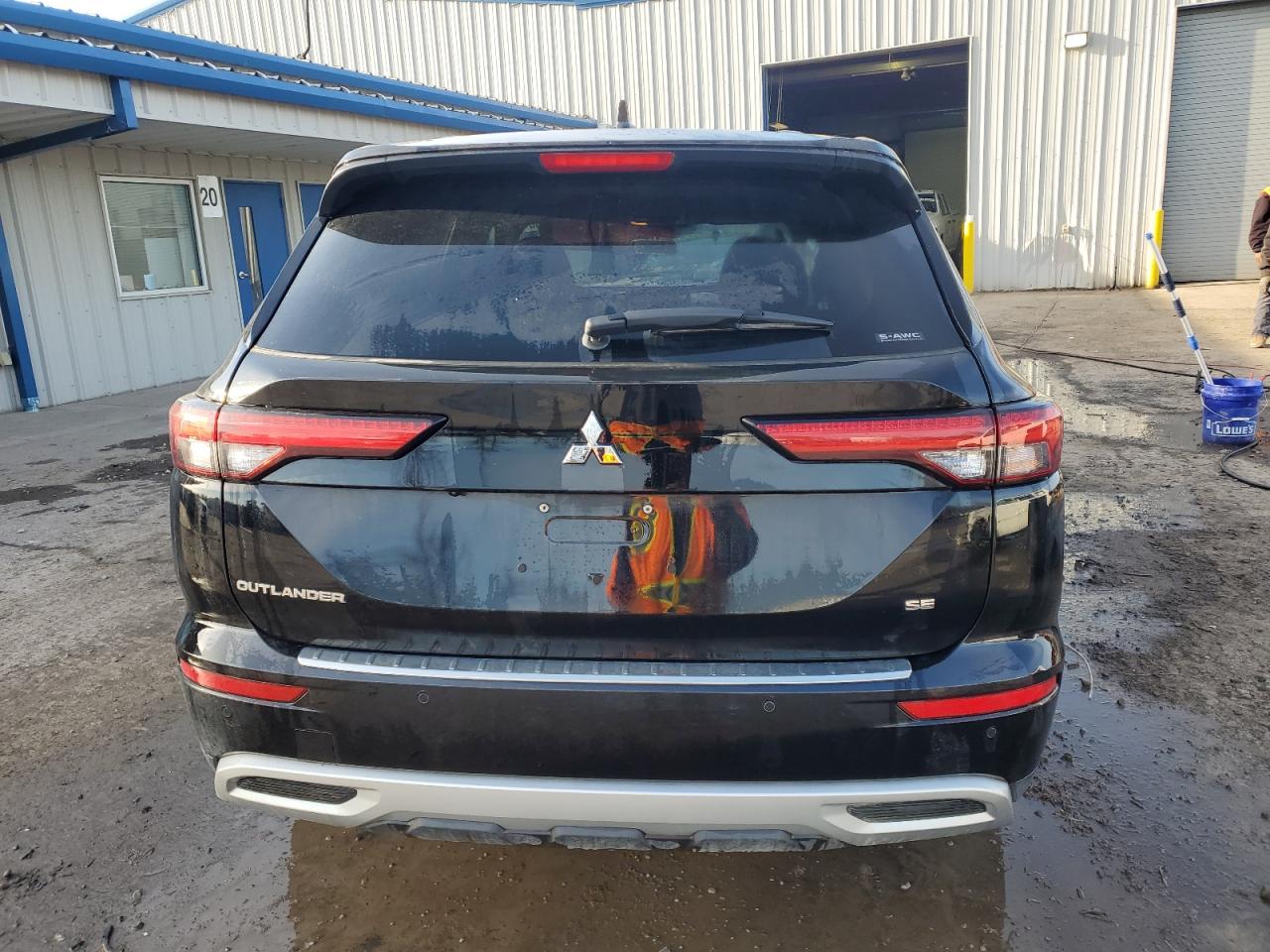 2024 Mitsubishi Outlander - Image 6