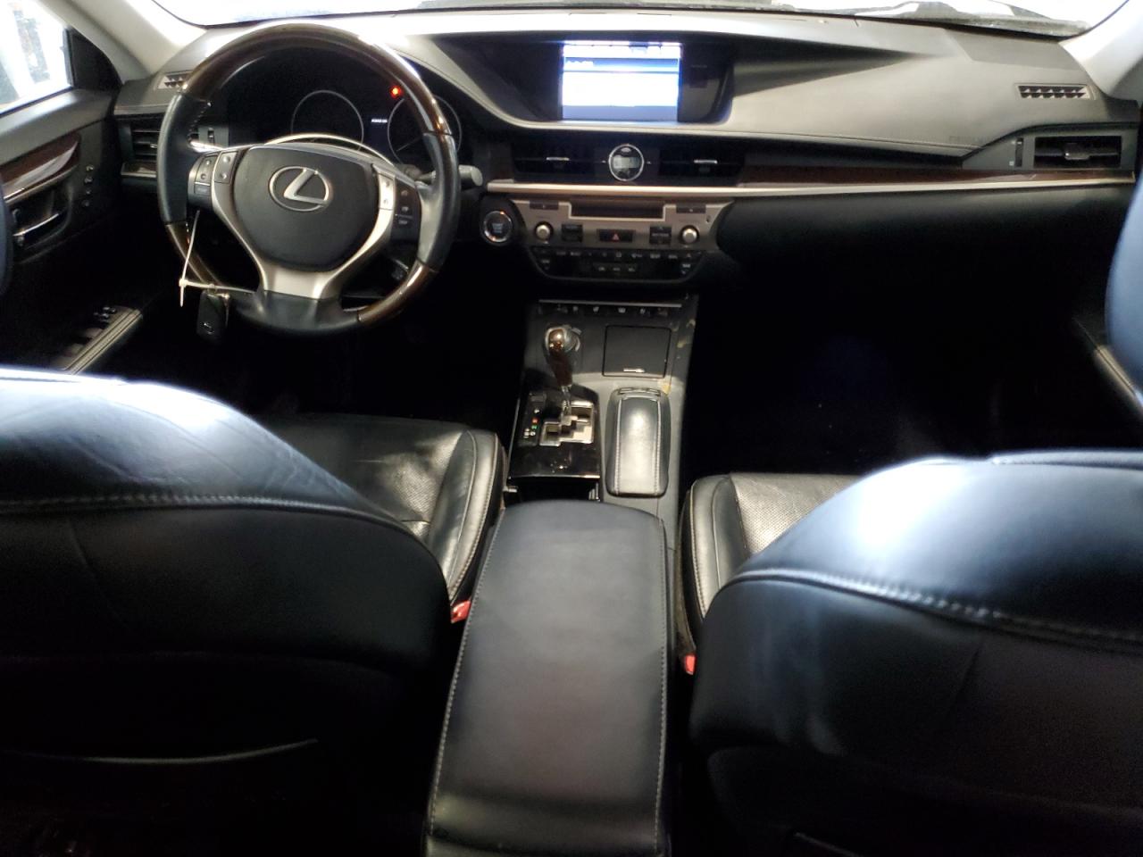 2013 Lexus ES - Image 8