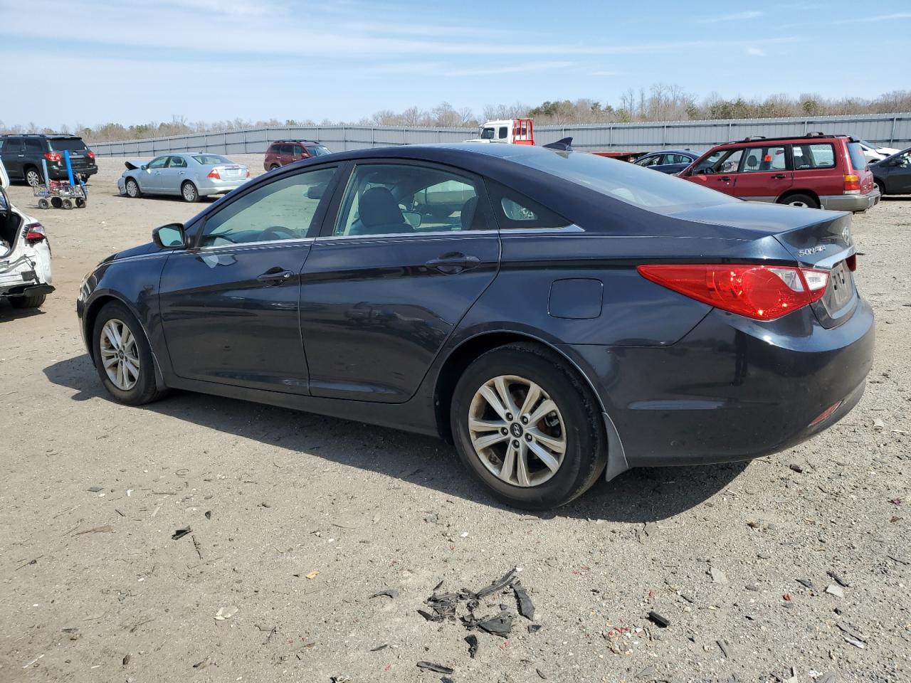 2013 Hyundai Sonata - Image 2