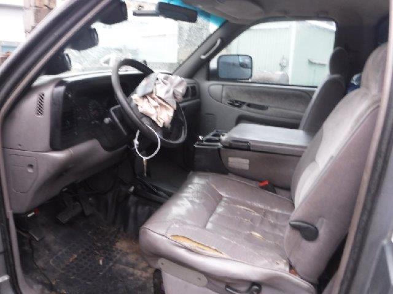 1994 Dodge RAM - Image 7