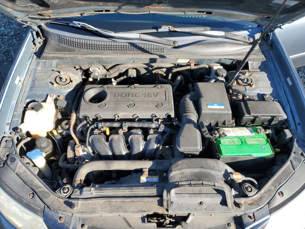 2010 Hyundai Sonata - Image 11