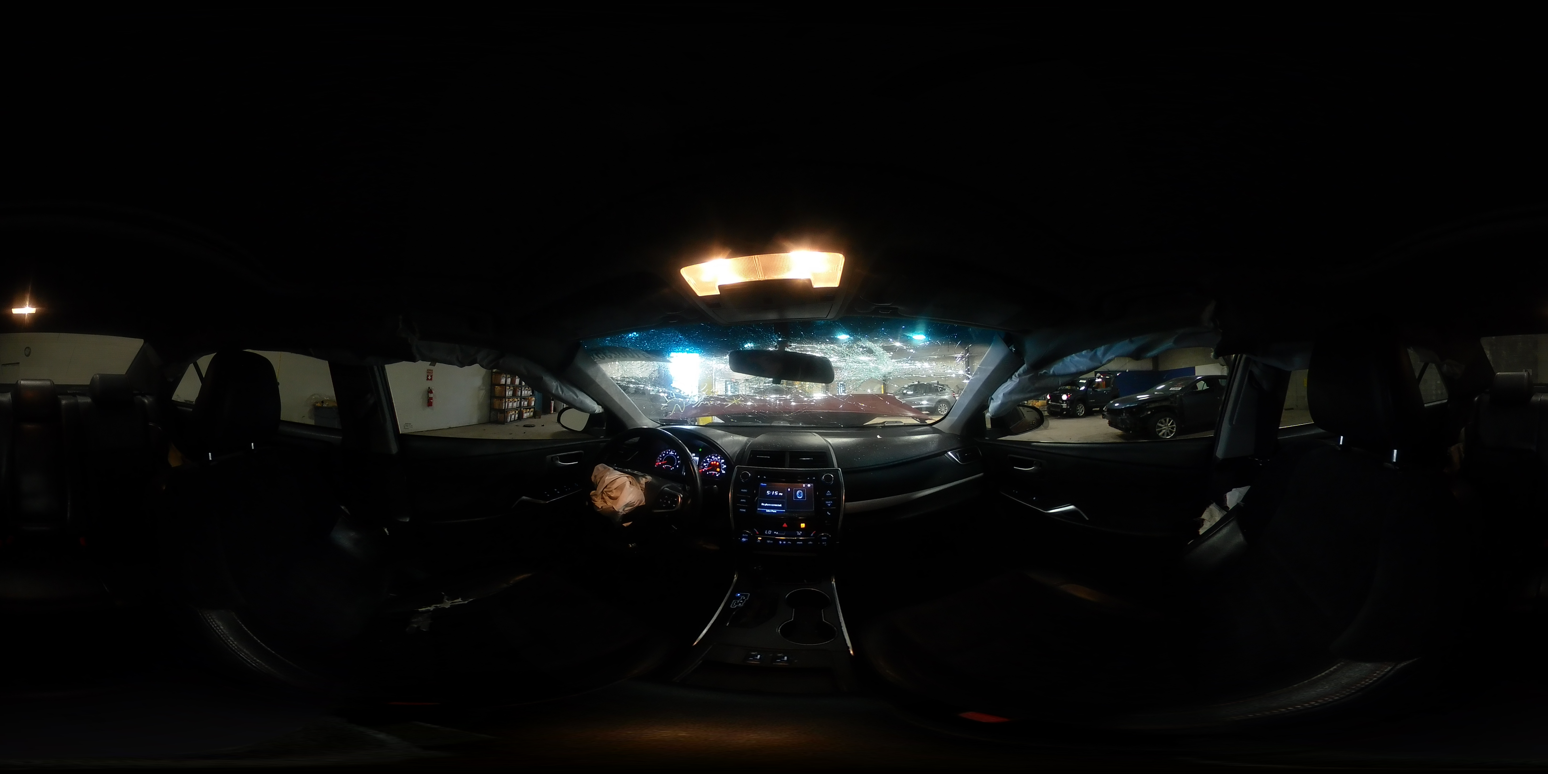 2016 Toyota Camry - Image 15