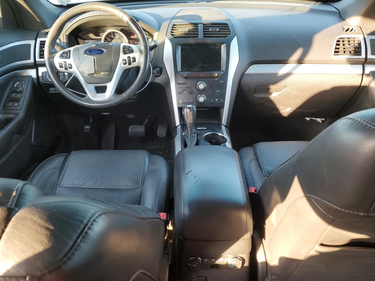 2015 Ford Explorer - Image 8