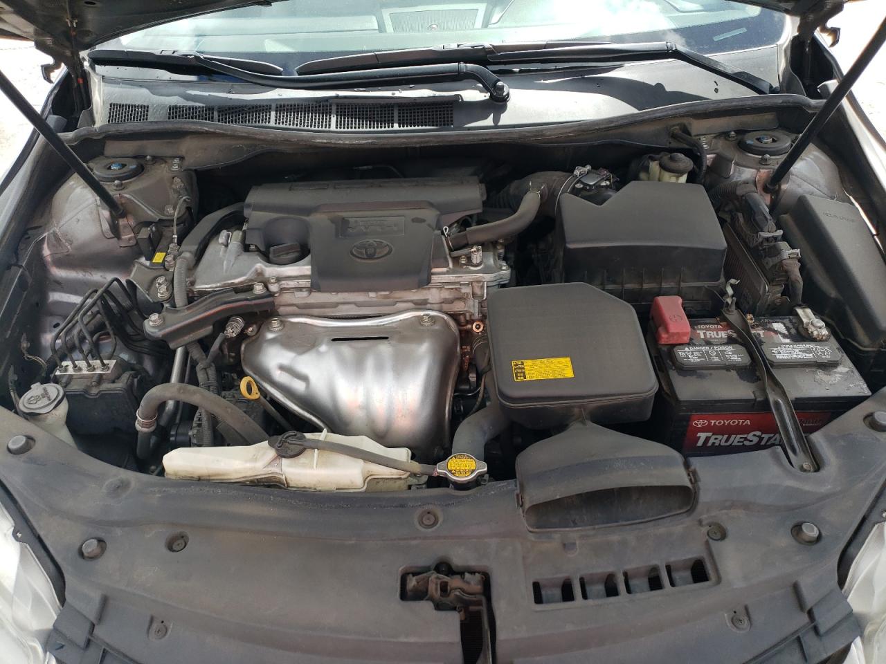 2015 Toyota Camry - Image 12
