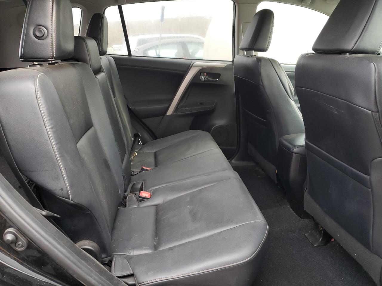2014 Toyota RAV 4 - Image 11