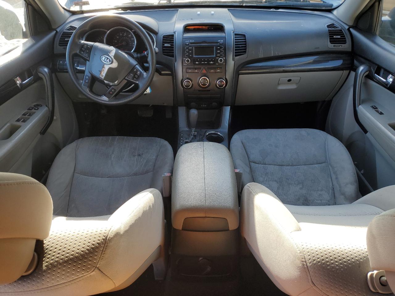 2012 Kia Sorento - Image 8