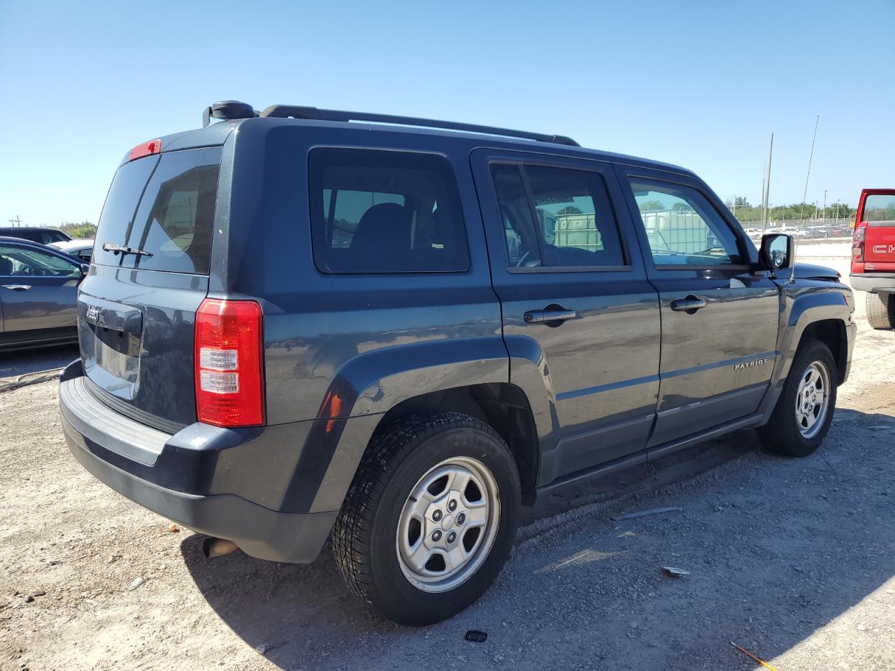 2015 Jeep Liberty (Patriot) - Image 3