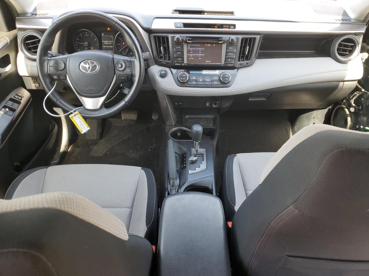 2018 Toyota RAV 4 - Image 8