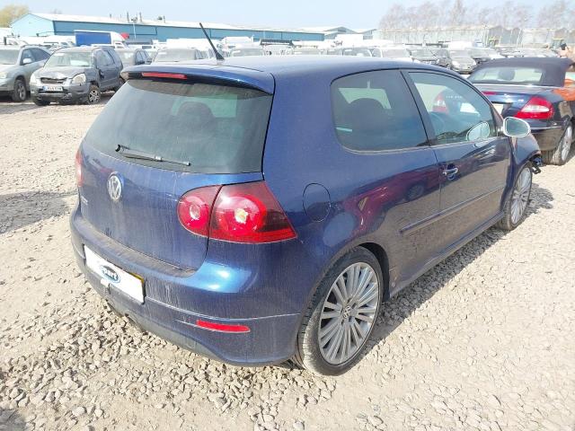 2006 VOLKSWAGEN GOLF R32 S
