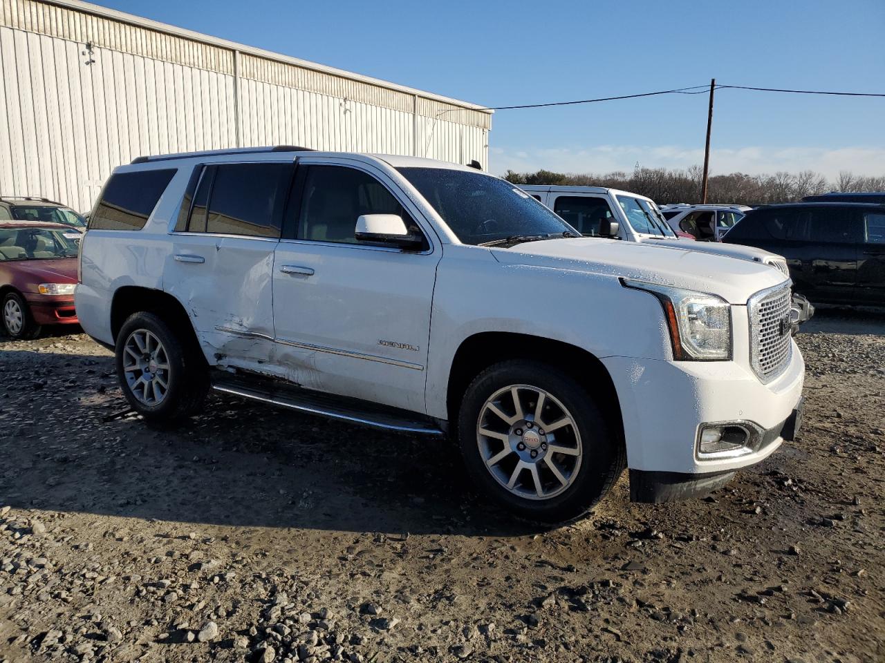 2015 GMC Yukon - Image 4
