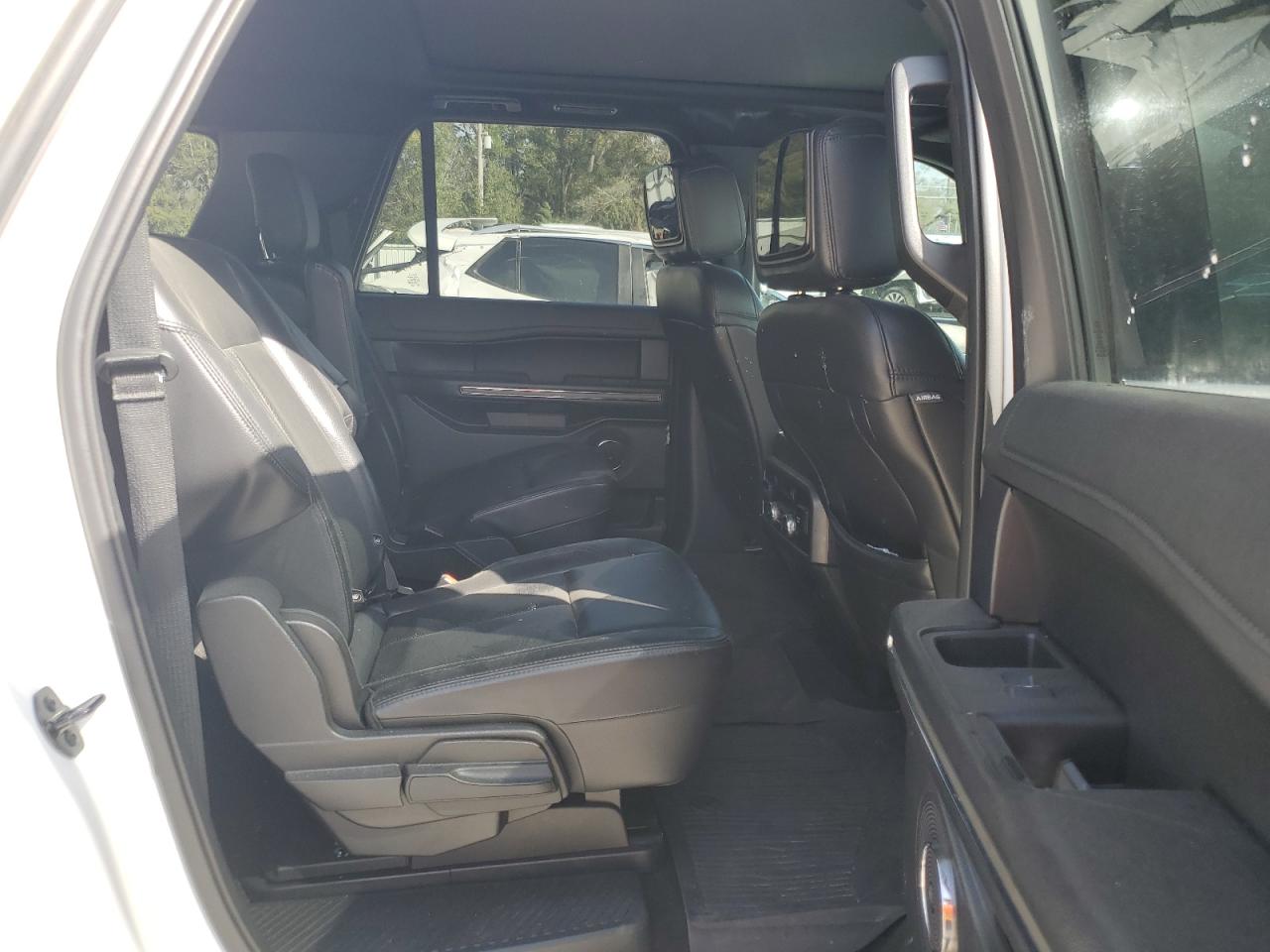2020 Ford Expedition - Image 11