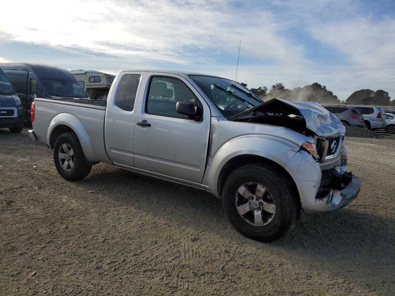 2012 Nissan Navara (Frontier) - Image 4