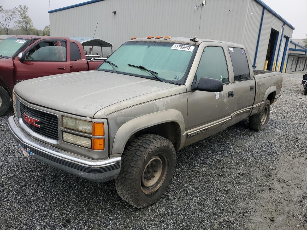 2000 Gmc Sierra K2500 for Sale in Spartanburg, SC - Water/Flood