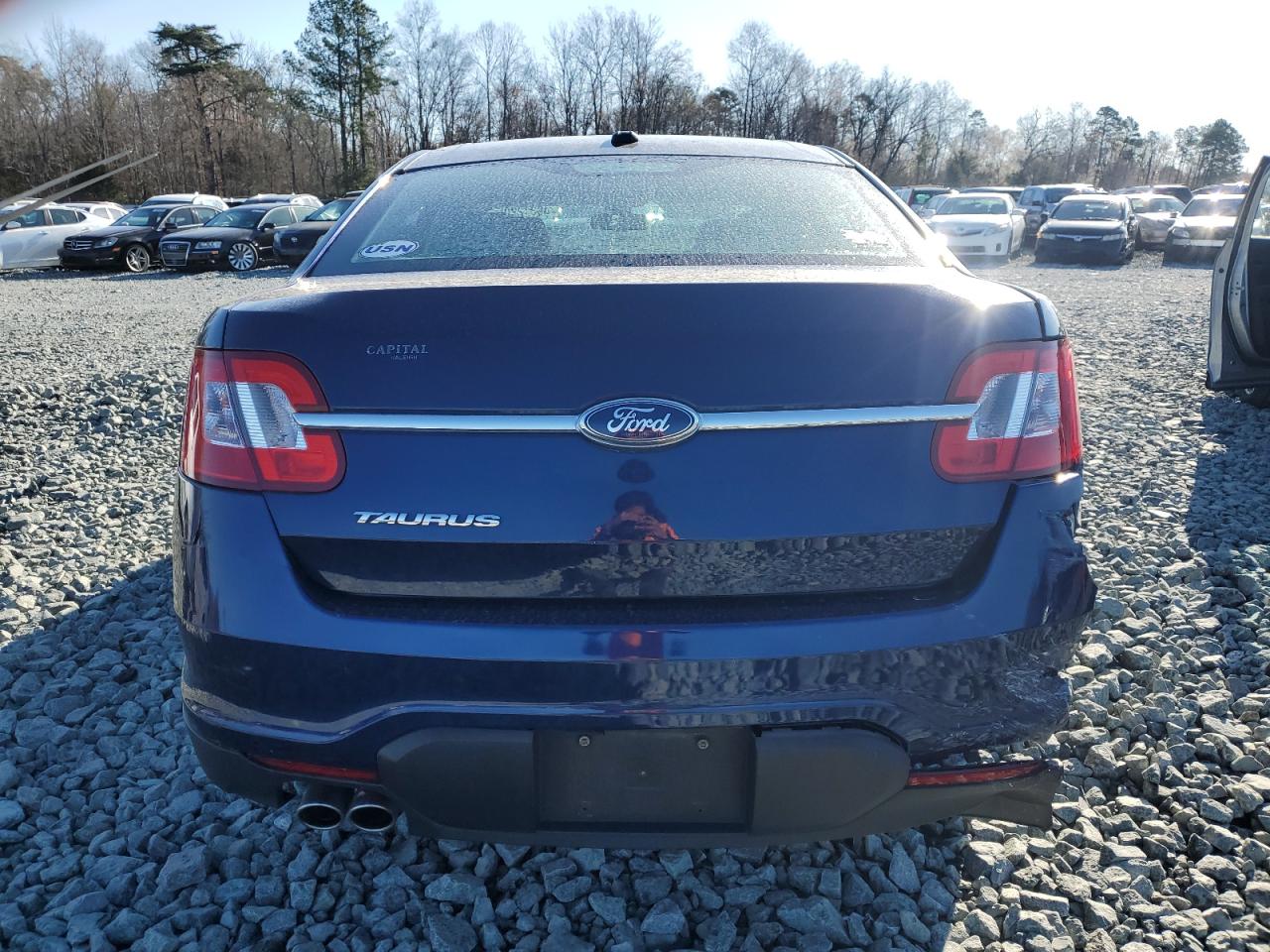 2011 Ford Taurus - Image 6