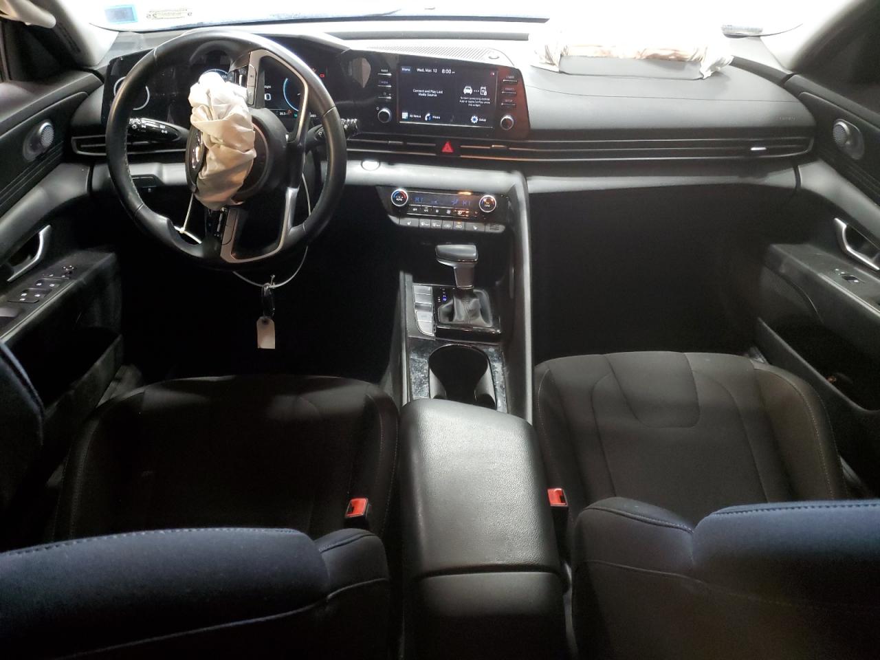 2021 Hyundai Elantra - Image 8