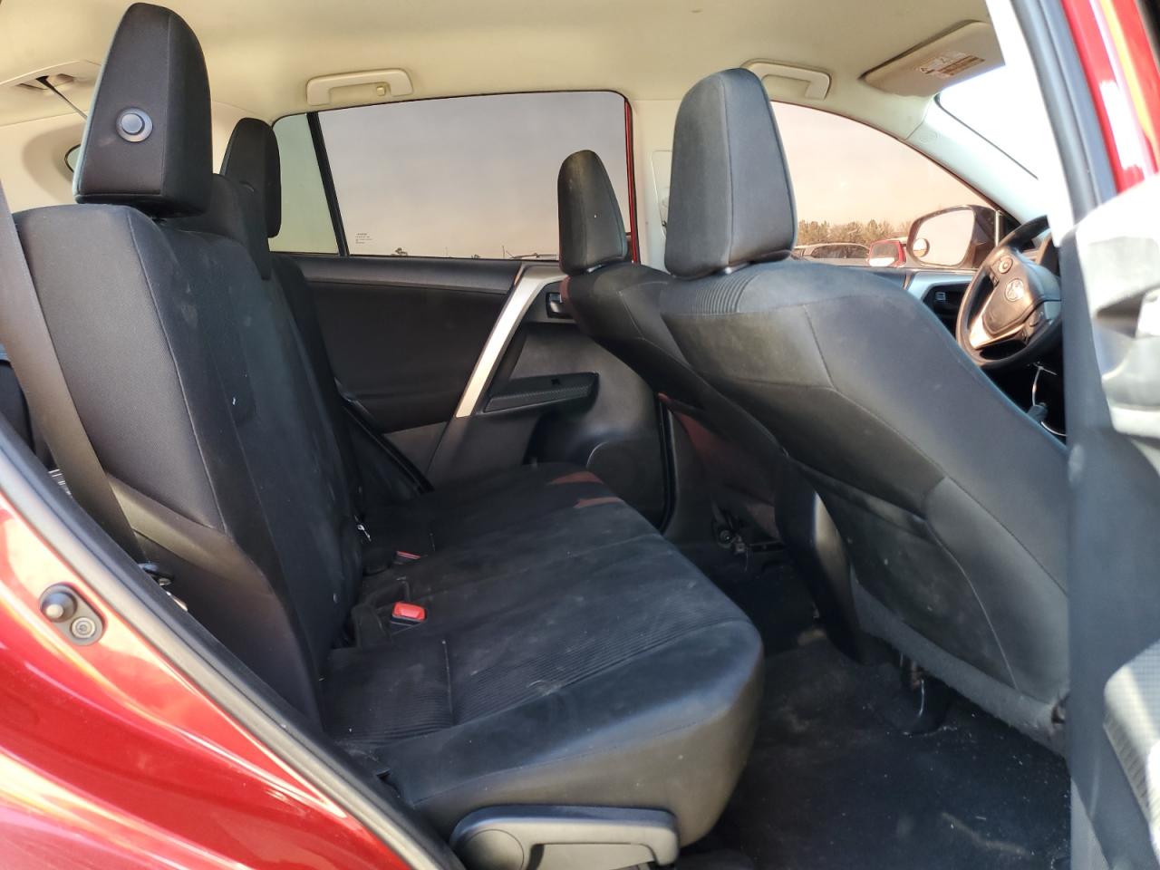 2014 Toyota RAV 4 - Image 12