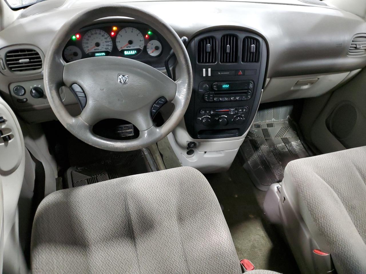 2006 Dodge Caravan - Image 8