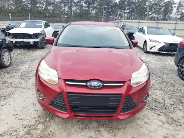 Sedans FORD FOCUS 2012 Red