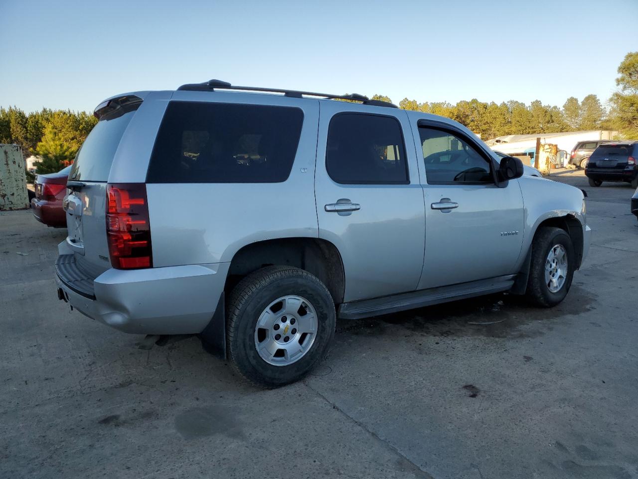 2010 Chevrolet Tahoe - Image 3