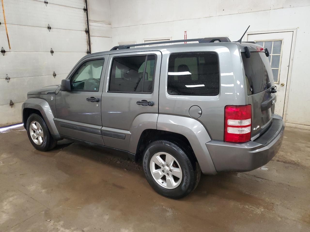 2012 Jeep Liberty (North America) - Image 2