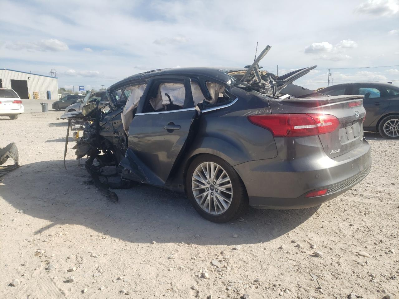 1FADP3J24JL279571 FORD FOCUS 2018
