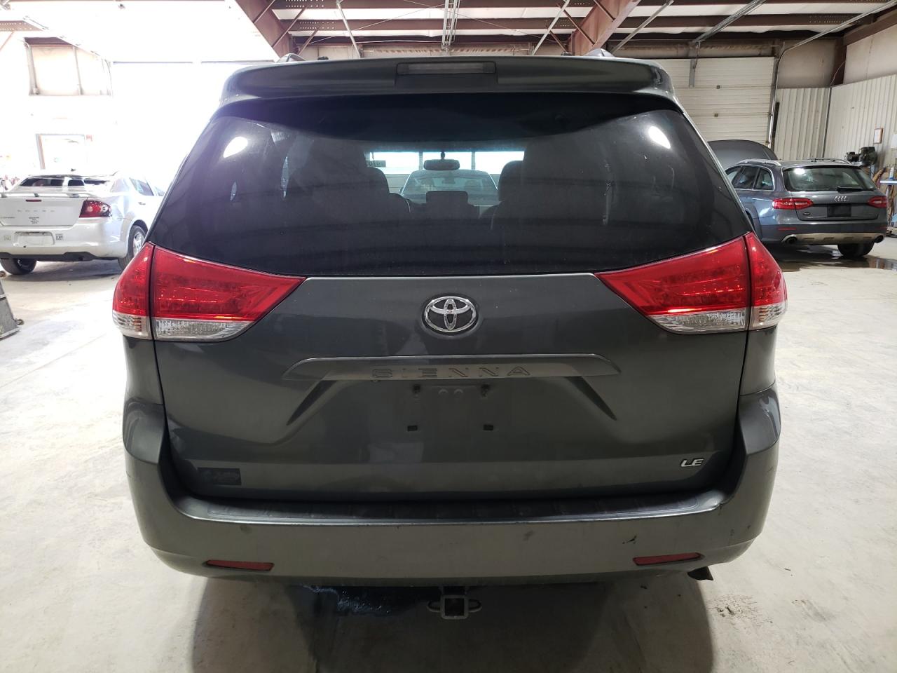 2013 Toyota Sienna - Image 6