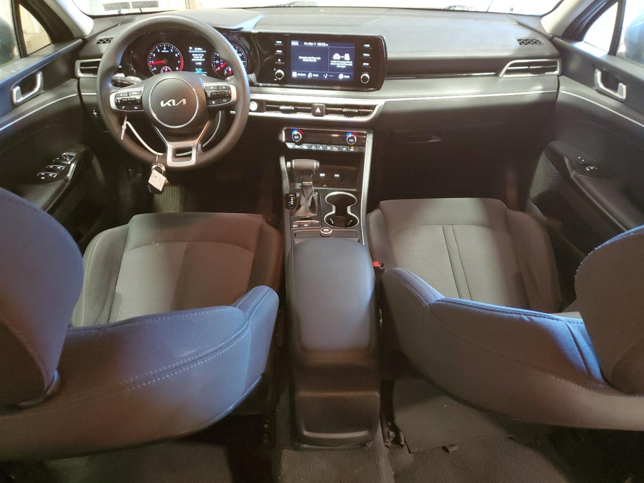 2023 Kia K5 - Image 8