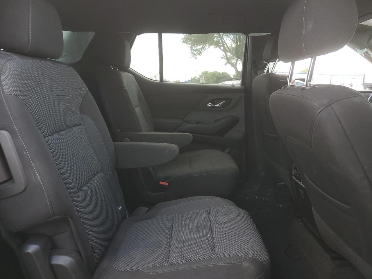 2022 Chevrolet Traverse - Image 11